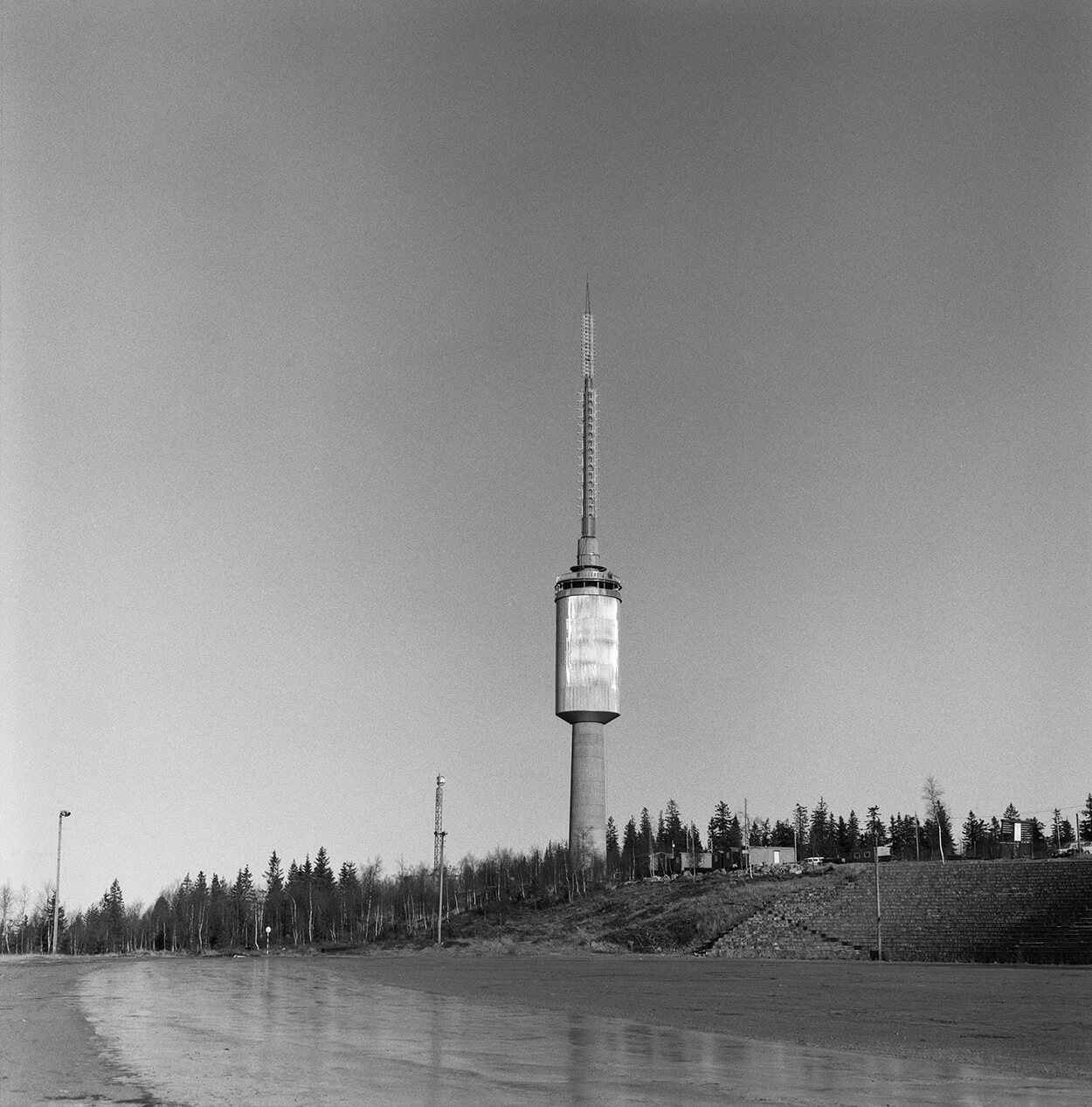 Det ferdigstilte Tryvannstårnet, som har stått som et symbol på Oslo siden 1962, og nå, med Christian Ringnes som eier, vil tårnet igjen bli et viktig landemerke for publikum